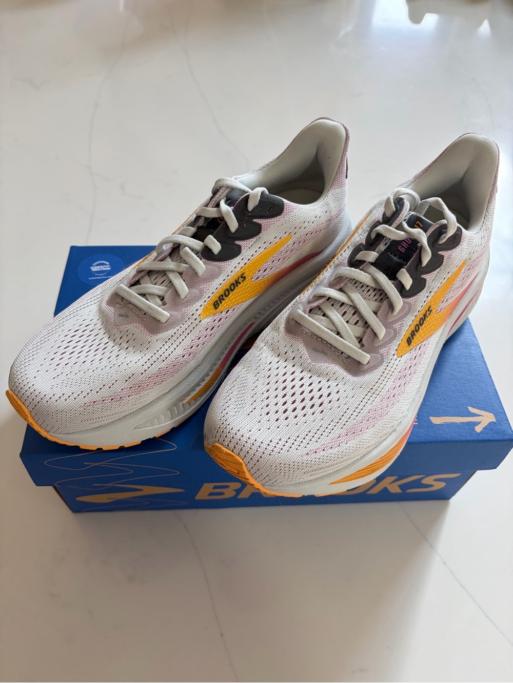 Brooks Ghost women’s sneakers - Picture 3 of 7